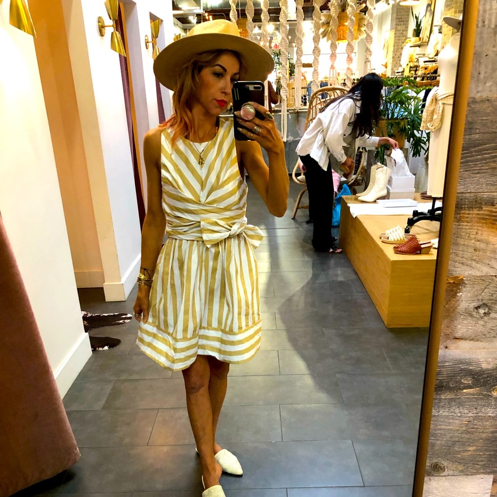 White and beige stripes